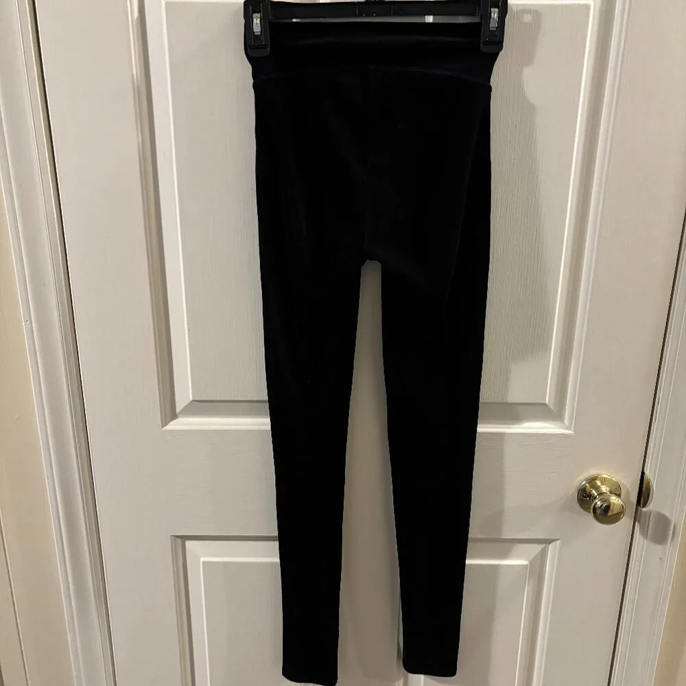 Spanx Women's Black Velvet Ankle Leggings ~ XS ~ Buttery Soft - Picture 4 of 7